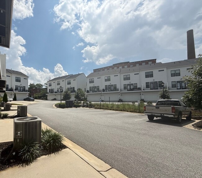 Building Photo - 63 Millside Cir Rental