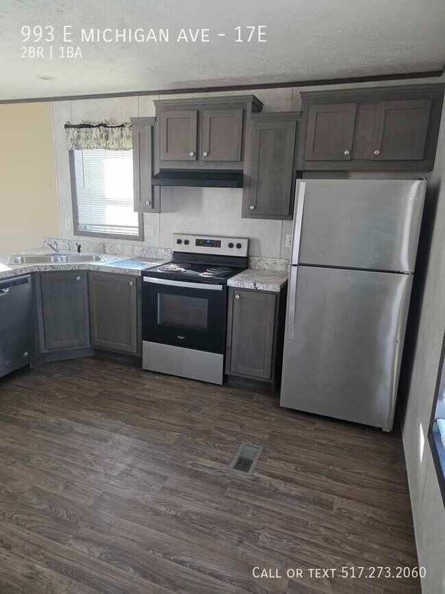 Photo - 993 E Michigan Ave