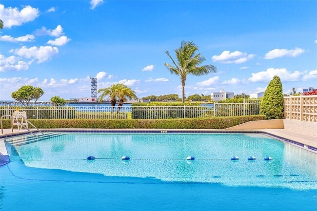 Photo - 2100 S Ocean Dr Unidad 5B Rental