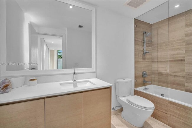 Photo - 9501 Collins Ave Unidad 1