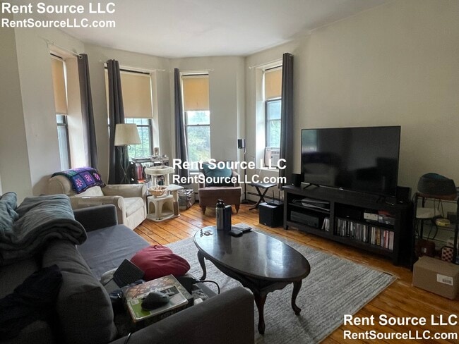 Building Photo - 31 Fort Ave Unit 2 Rental