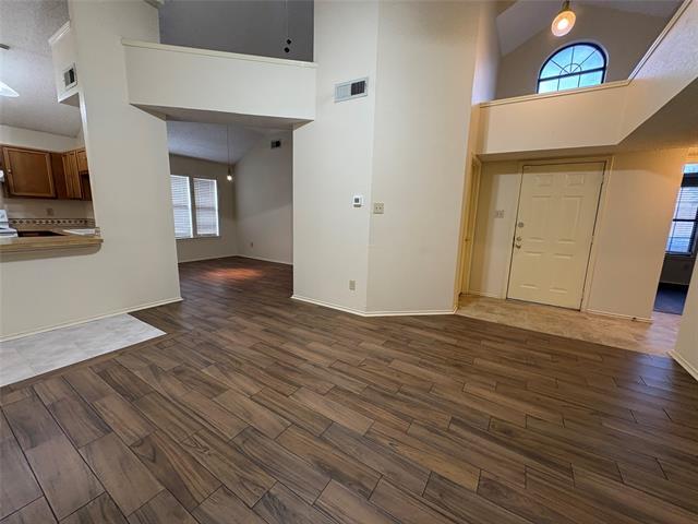 Photo - 603 Turner Way