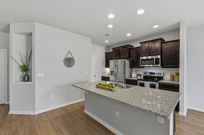 Photo - 516 E Slaughter Ln Unidad 2402