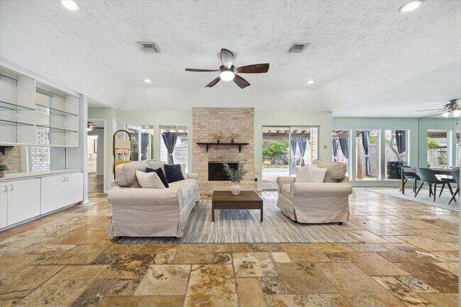 Photo - 1306 S Kirkwood Rd