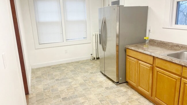 Photo - 73-75 Wallingford Ave Unit 75