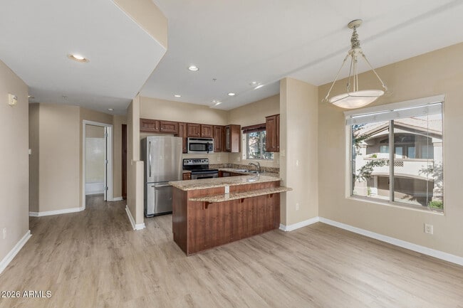 Photo - 14000 N 94th St