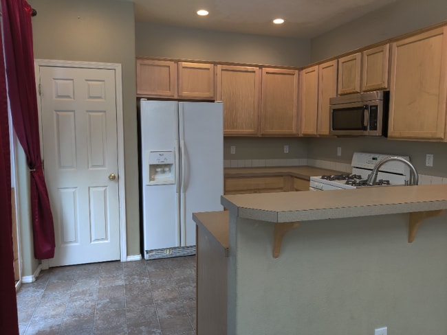 Photo - 671 NW Ledum Ln