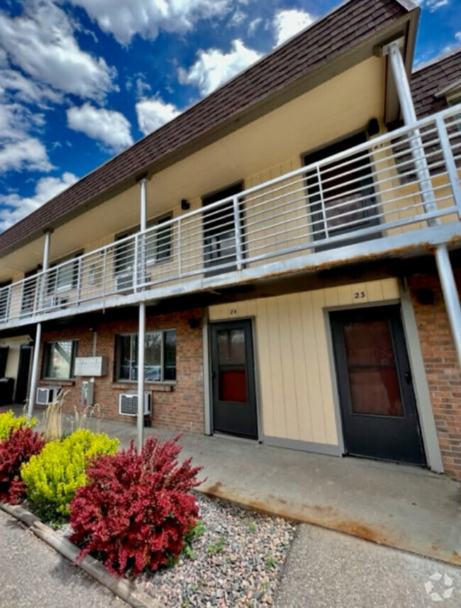 Building Photo - Winona Apartments