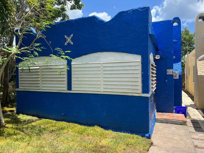 Front of Historic Home - 614 S K St House