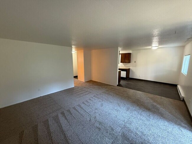 Photo - 3820 Iberis St NE