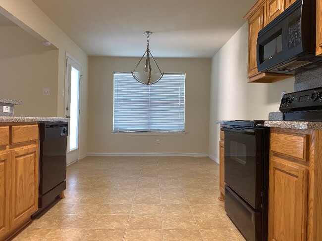 Photo - 100 Camden Ct