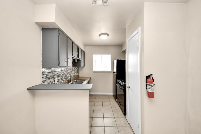 Photo - 1320 Griffin St Unit 4