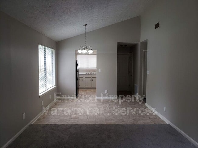 Photo - 8577 Pineview Ln