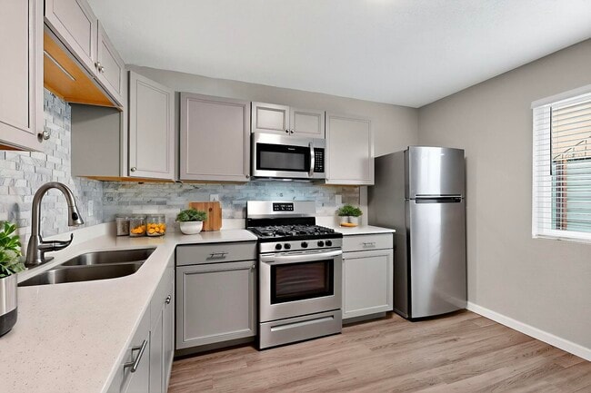Photo - 1812 Buena Vista Dr SE