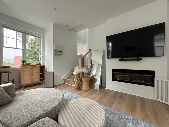 47 Chase St Unit 4