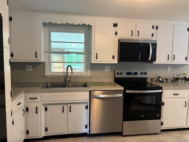 Photo - 239 Vineyard Ave