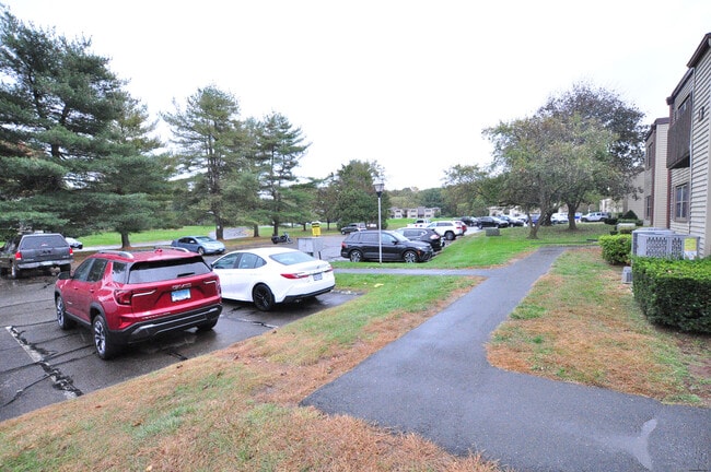 Photo - 710 Twin Circle Dr Unit 710