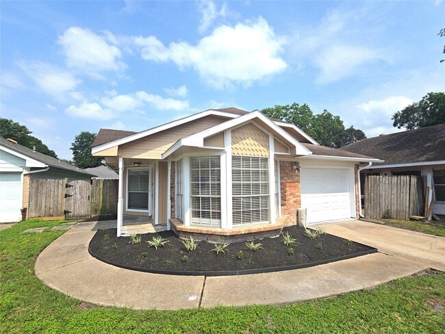 Building Photo - 11130 Thunderhaven Dr