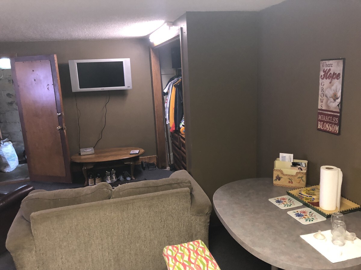 Photo - 7061 Hwy 71 NE Unit 2