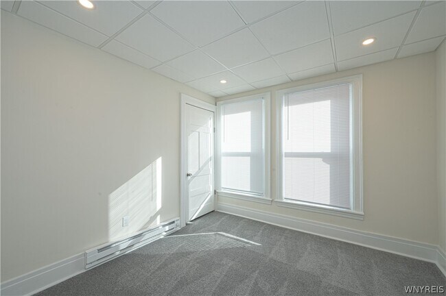 Photo - 2148 Main St