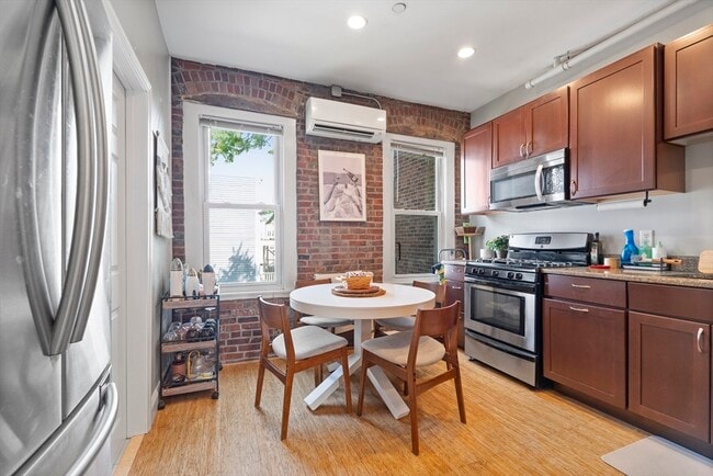 Photo - 162 F St Unidad 2 Rental
