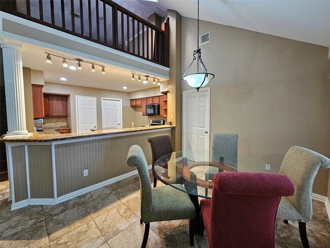 8807 Vista Springs Dr