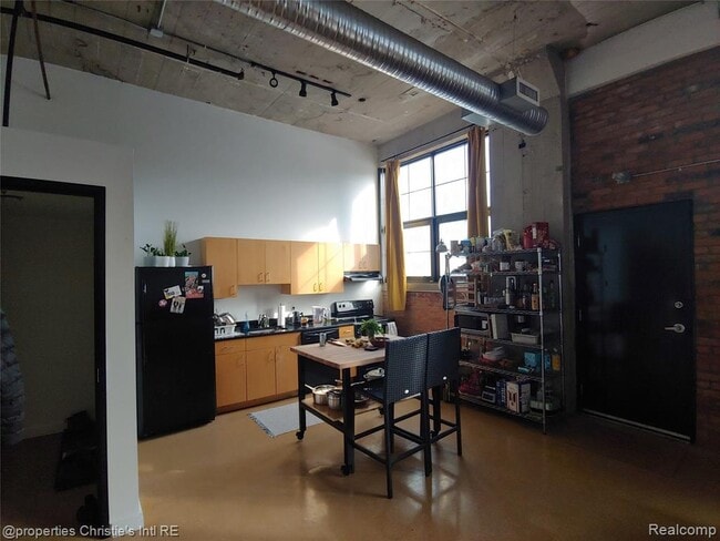 Photo - 55 W Canfield St Unit 106