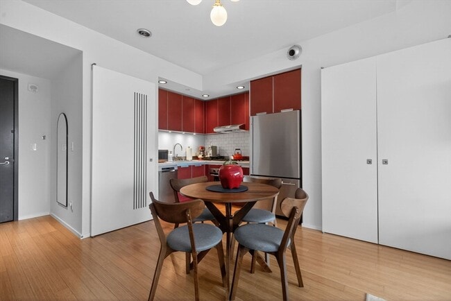 Photo - 141 Dorchester Ave Unidad 1005