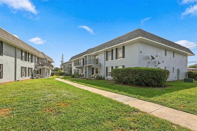 905 W Oak Ridge Rd Unit D
