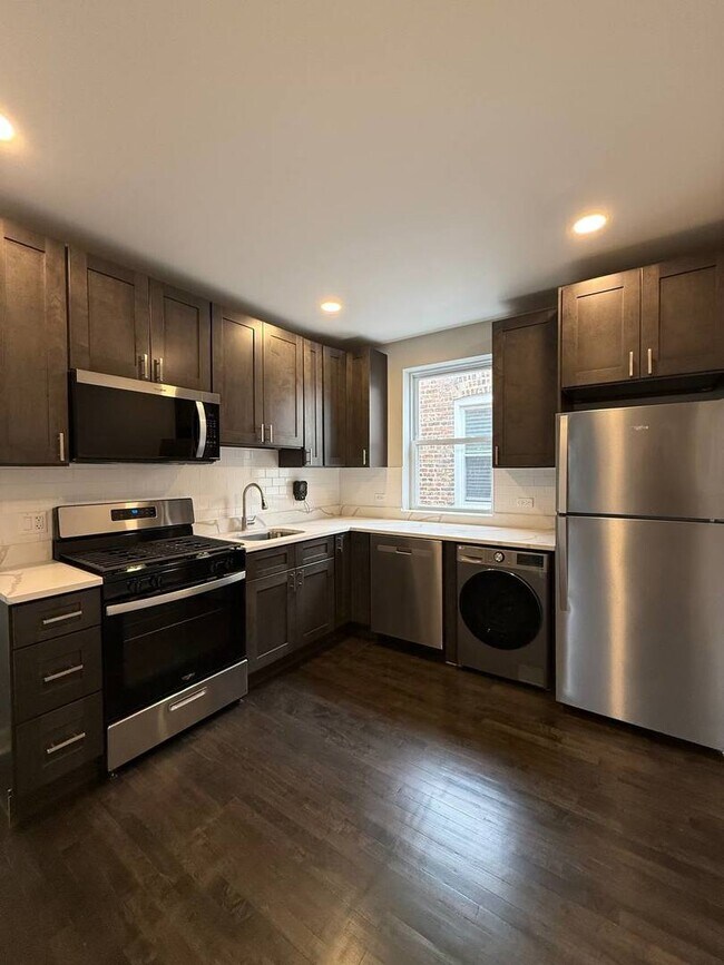 Photo - 3247 W Thomas St