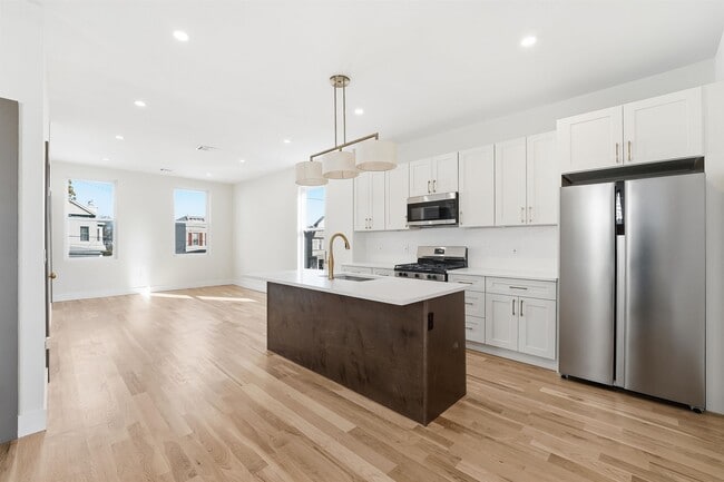 Photo - 25 Lembeck Ave Unit 2