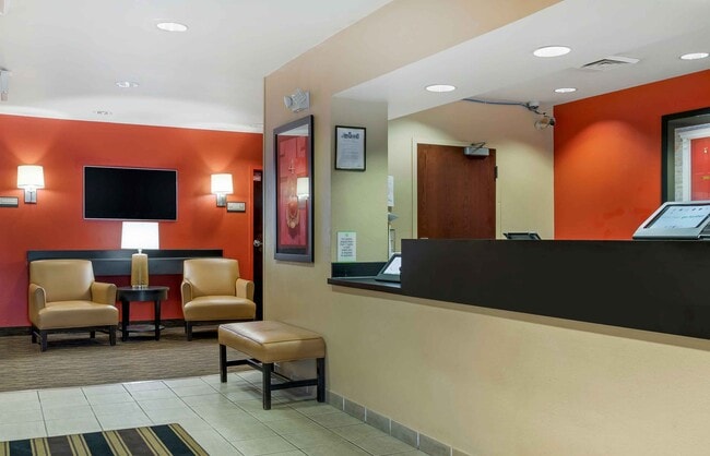 Furnished Studio-Detroit - Dearborn