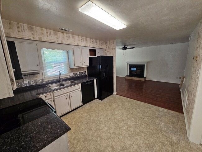 Photo - Lynbrook Landing