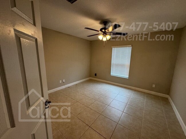 Photo - 3259 Halacka Ave SE