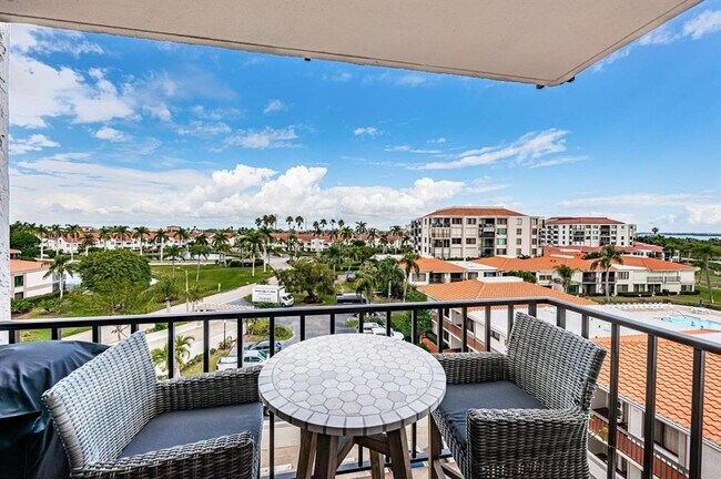 6295 Bahia Del Mar Cir Unit 505