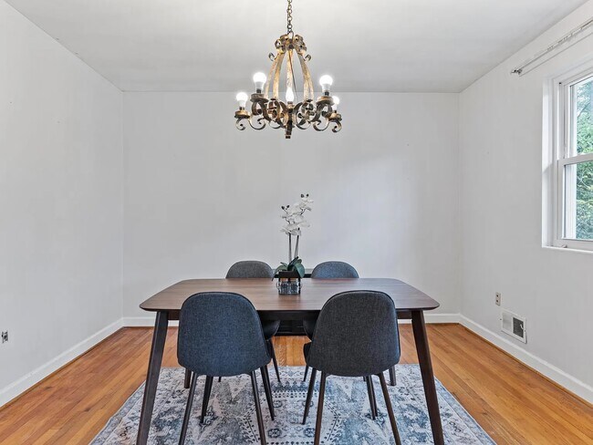 Photo - 4140 Timberlane Dr