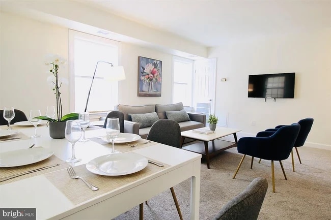 Photo - 1426 21st St NW Unit 405