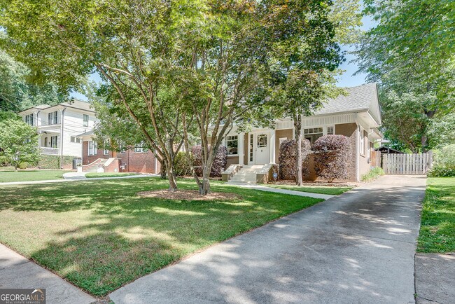 Photo - 2104 Delano Dr NE