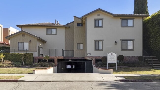 Photo - 1206 Viola Ave