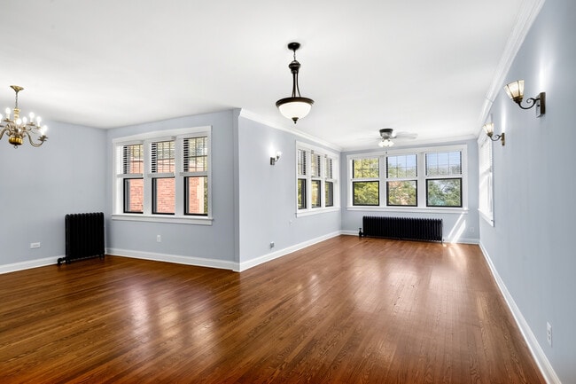 Photo - 7626 N Eastlake Terrace