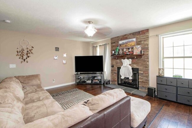 Photo - 1411 Freedom Dr