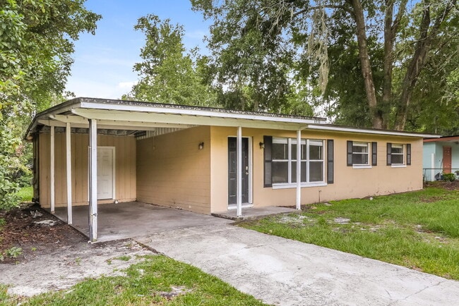 Photo - 6930 Bernay Ave