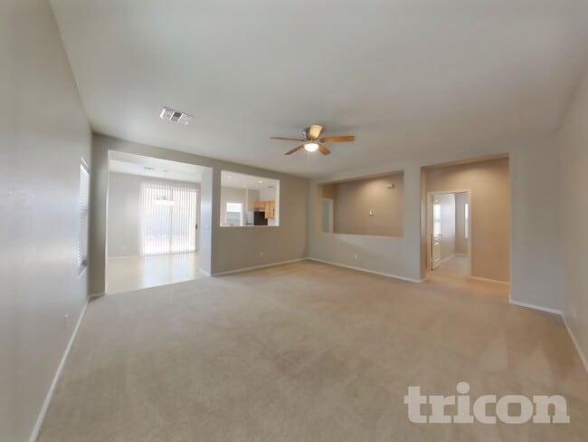 Photo - 883 E Dust Devil Cir