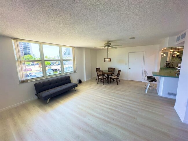 Photo - 1 Las Olas Cir Unit 117