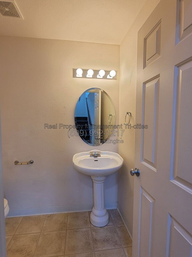 Photo - 7606 Quadra Dr