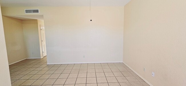 Photo - 3901 Van Buren Ave Unit B
