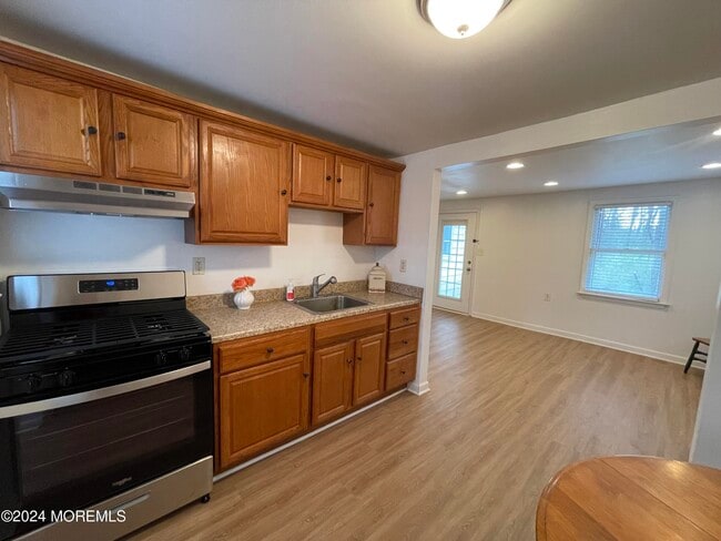 13 Filmore Rd