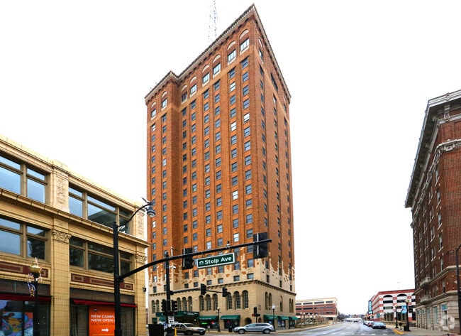 Leland Tower Apartments