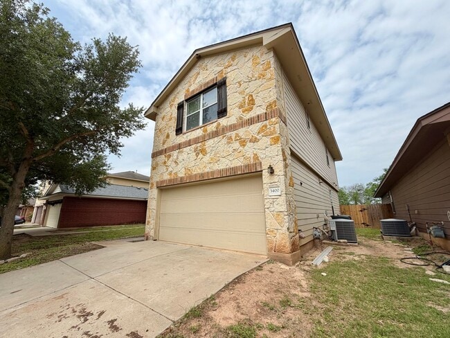 Photo - 3400 Wickham Ln