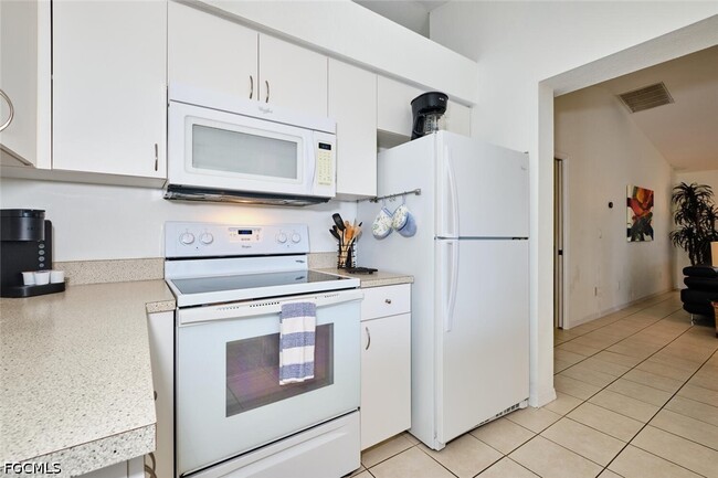 Photo - 2201 SE 5th Ave